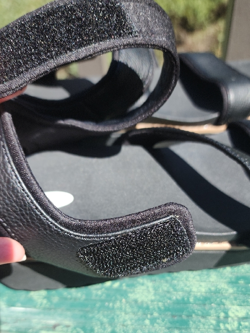 Dr. Scholl's Black Triple-Strap Comfort Sandals Size 8 - Picture 9 of 10